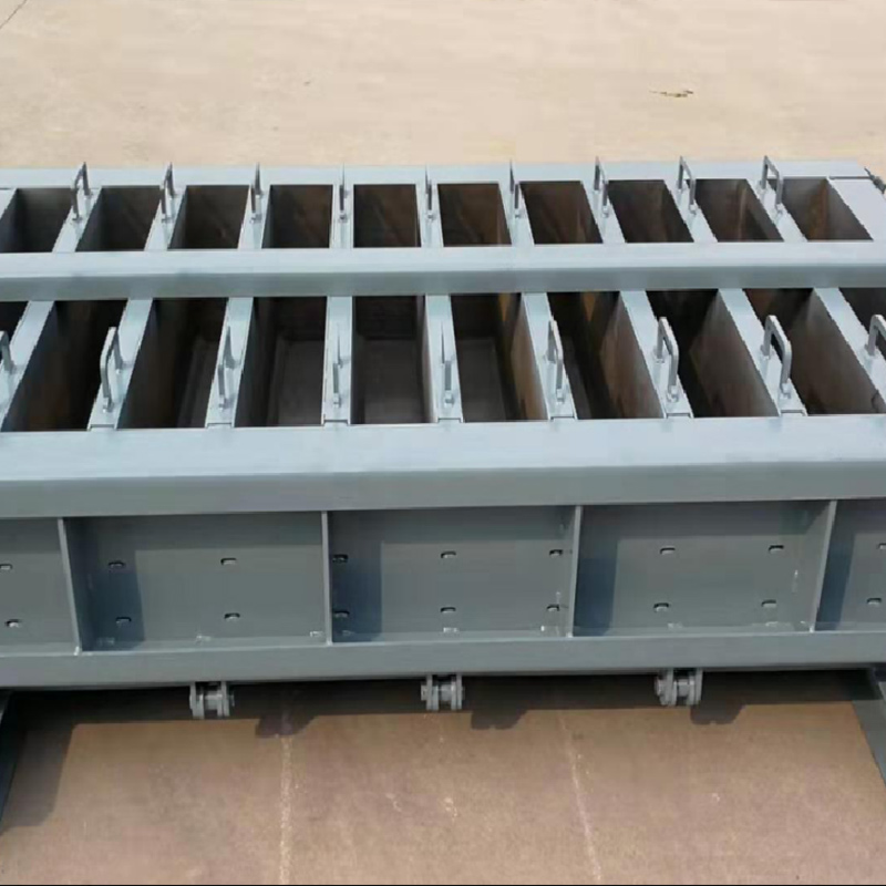 Форма для бордюрного камня из сборного бетона