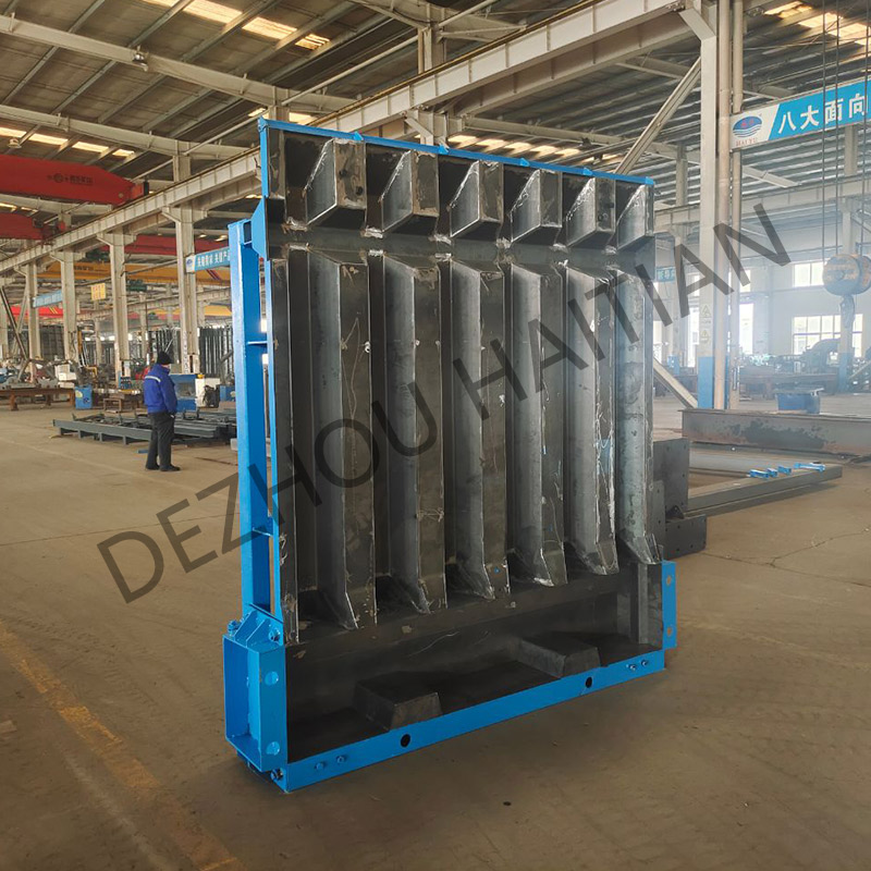 Moule pour panneaux de clôture préfabriqués