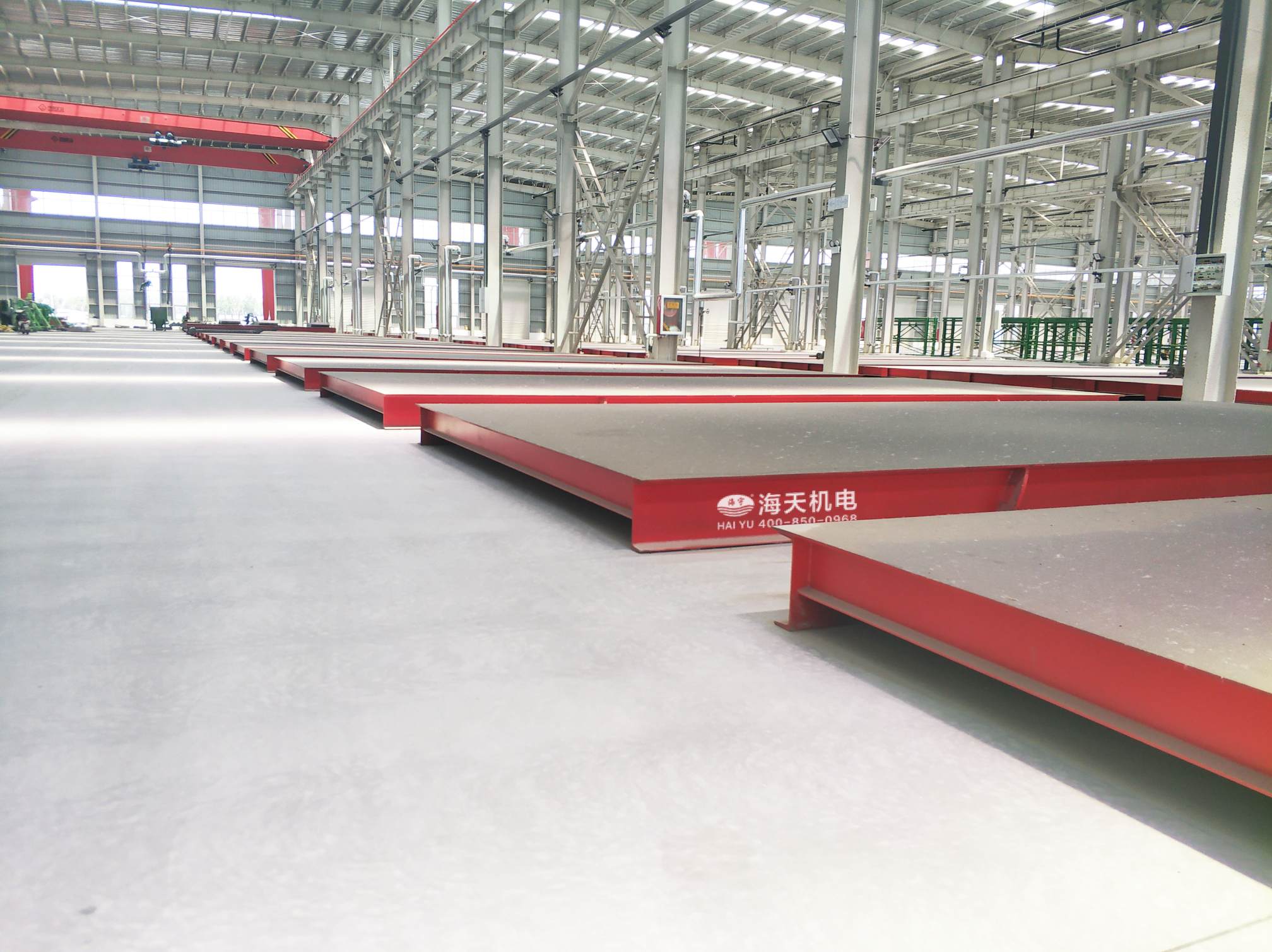 Stationary table platform fixed structure, suitable for automatic material distribution, vibration, tensioning system Mostly used for batch and standardized production Easy to lay embedded parts, casing, steel mesh