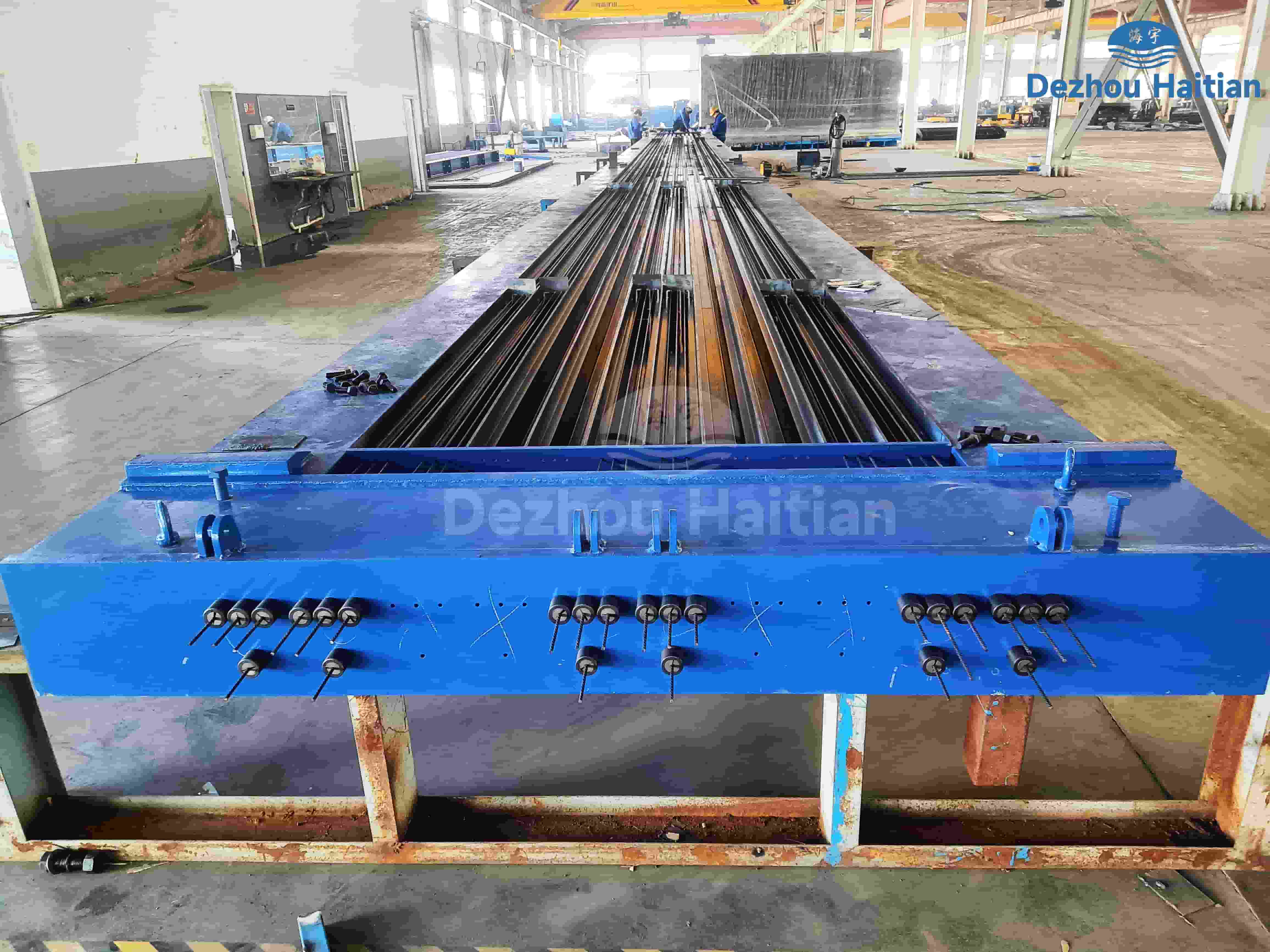 قالب عوارض خرسانية على شكل حرف T