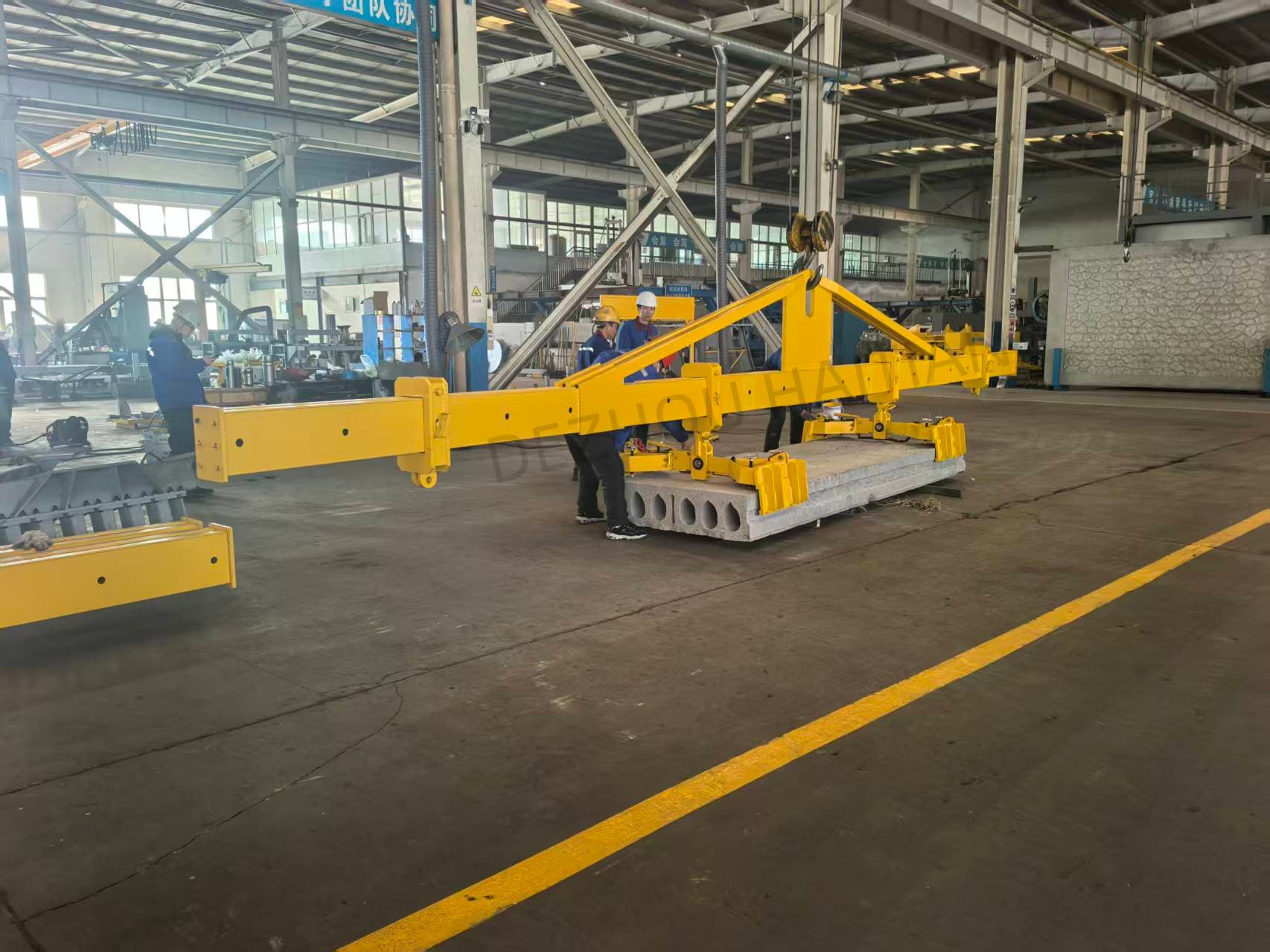 Equipamento de elevação de chapa tipo viga